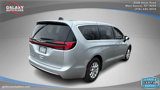 Used 2023 Chrysler Pacifica Touring-L image 5
