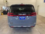New 2025 Chrysler Pacifica Select image 4