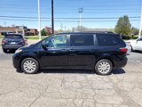 Used 2017 Toyota Sienna XLE Premium image 2