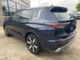 New 2025 Mitsubishi Outlander SE image 3