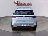 New 2025 Nissan Pathfinder SL image 4