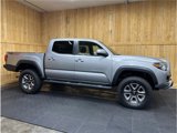 Used 2017 Toyota Tacoma TRD Off-Road image 4