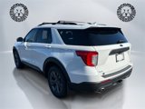 Used 2022 Ford Explorer XLT w/ Equipment Group 202A image 2