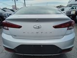 Used 2019 Hyundai Elantra SE w/ Winter Weather Package image 6