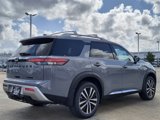 New 2025 Nissan Pathfinder Platinum image 5