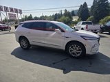 Used 2023 Buick Enclave Essence image 3