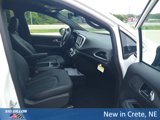 New 2026 Chrysler Pacifica Select image 4