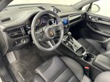 Certified 2025 Porsche Macan image 4