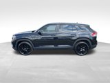 Used 2025 Volkswagen Atlas Cross Sport SE image 4