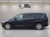Used 2023 Chrysler Pacifica Touring-L image 2