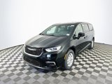 New 2025 Chrysler Pacifica Select image 4
