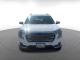 Used 2024 GMC Terrain SLT image 4