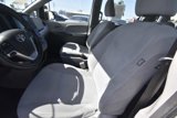 Used 2018 Toyota Sienna L image 2