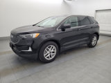 Used 2023 Ford Edge SEL image 2