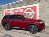 New 2025 Nissan Pathfinder Platinum image 3