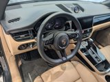 Certified 2024 Porsche Macan image 4