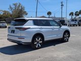 New 2025 Mitsubishi Outlander SE image 5