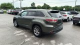 Used 2015 Toyota Highlander XLE image 3