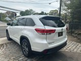 Used 2018 Toyota Highlander XLE image 4