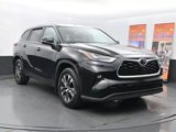 Used 2023 Toyota Highlander XLE image 2