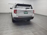 Used 2021 Ford Explorer XLT image 6
