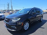 Used 2022 Chrysler Pacifica Touring-L image 3