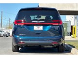 New 2025 Chrysler Pacifica Select image 4