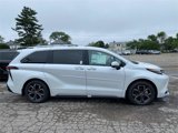 New 2025 Toyota Sienna Platinum image 2