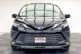 Used 2022 Toyota Sienna Limited image 2