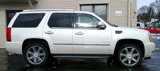 Used 2014 Cadillac Escalade Luxury image 2