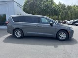 New 2025 Chrysler Pacifica Select image 2