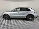 Used 2025 Porsche Macan image 2