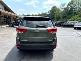 Used 2019 Toyota Highlander SE image 4