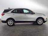 Used 2022 Chevrolet Equinox LS w/ LS Convenience Package image 6