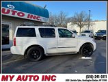 Used 2011 Nissan Pathfinder Silver image 3