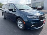 New 2025 Chrysler Pacifica Select image 2