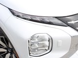 New 2025 Mitsubishi Outlander SE image 2
