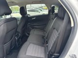 Used 2021 Ford Edge SE image 4