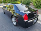 Used 2018 Chrysler 300 Limited image 5