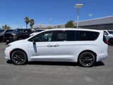New 2025 Chrysler Pacifica Select image 3
