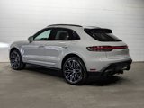 Used 2025 Porsche Macan image 3