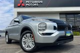 New 2025 Mitsubishi Outlander ES image 2