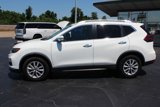 Used 2020 Nissan Rogue SV image 3