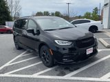 New 2025 Chrysler Pacifica Select image 2