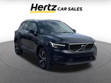 Used 2024 Volvo XC40 B5 Core image 3
