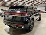 Used 2025 Volkswagen Atlas Cross Sport SE image 6