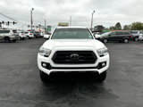 Used 2022 Toyota Tacoma SR image 3