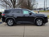 New 2025 Nissan Pathfinder SL w/ SL Premium Package image 2