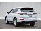 New 2025 Mitsubishi Outlander ES image 5