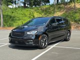 Used 2024 Chrysler Pacifica Limited w/ S Appearance Package image 4